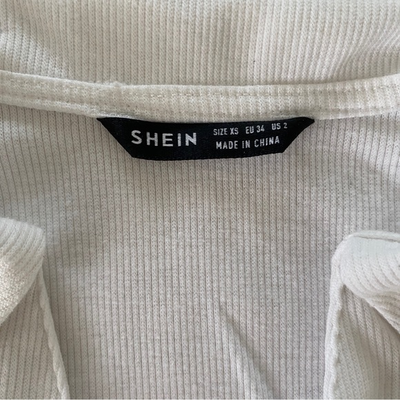 Collared Crop Top - Picture 3 of 3